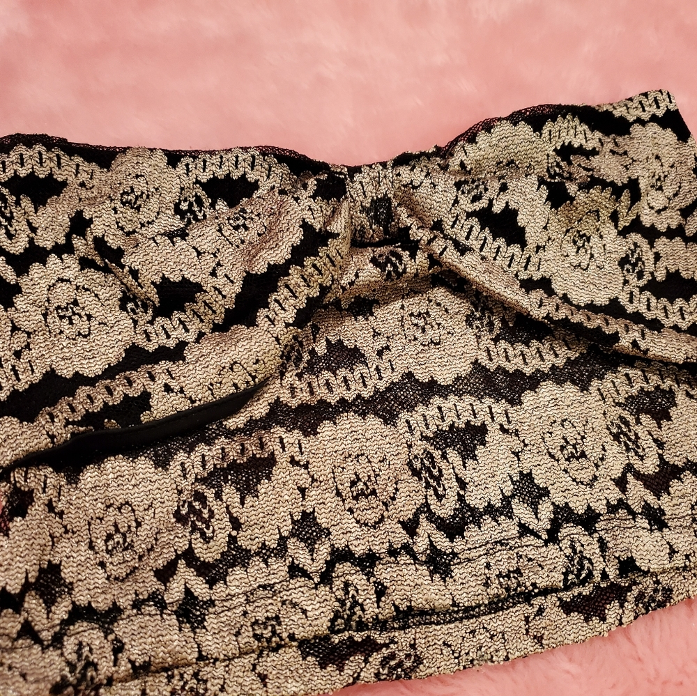 Foreign Exchange lace crop top - Picture 3 of 6